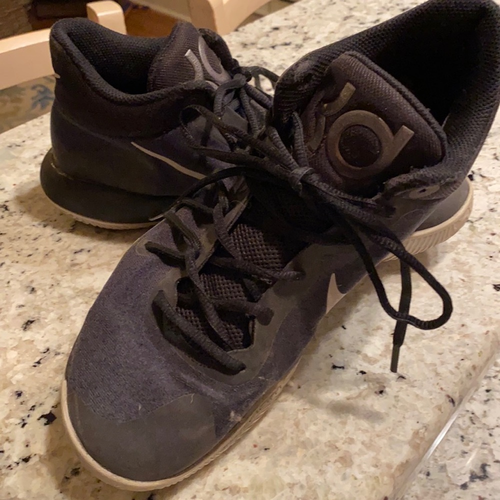 Men’s 8.5 KD’s